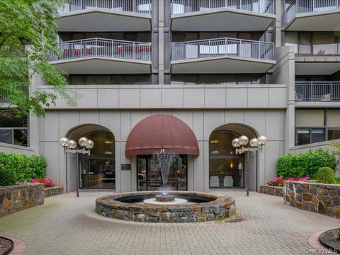 Condo For Rent - 15 Stewart Place #6D<br/> Westchester County, White Plains, NY 10603