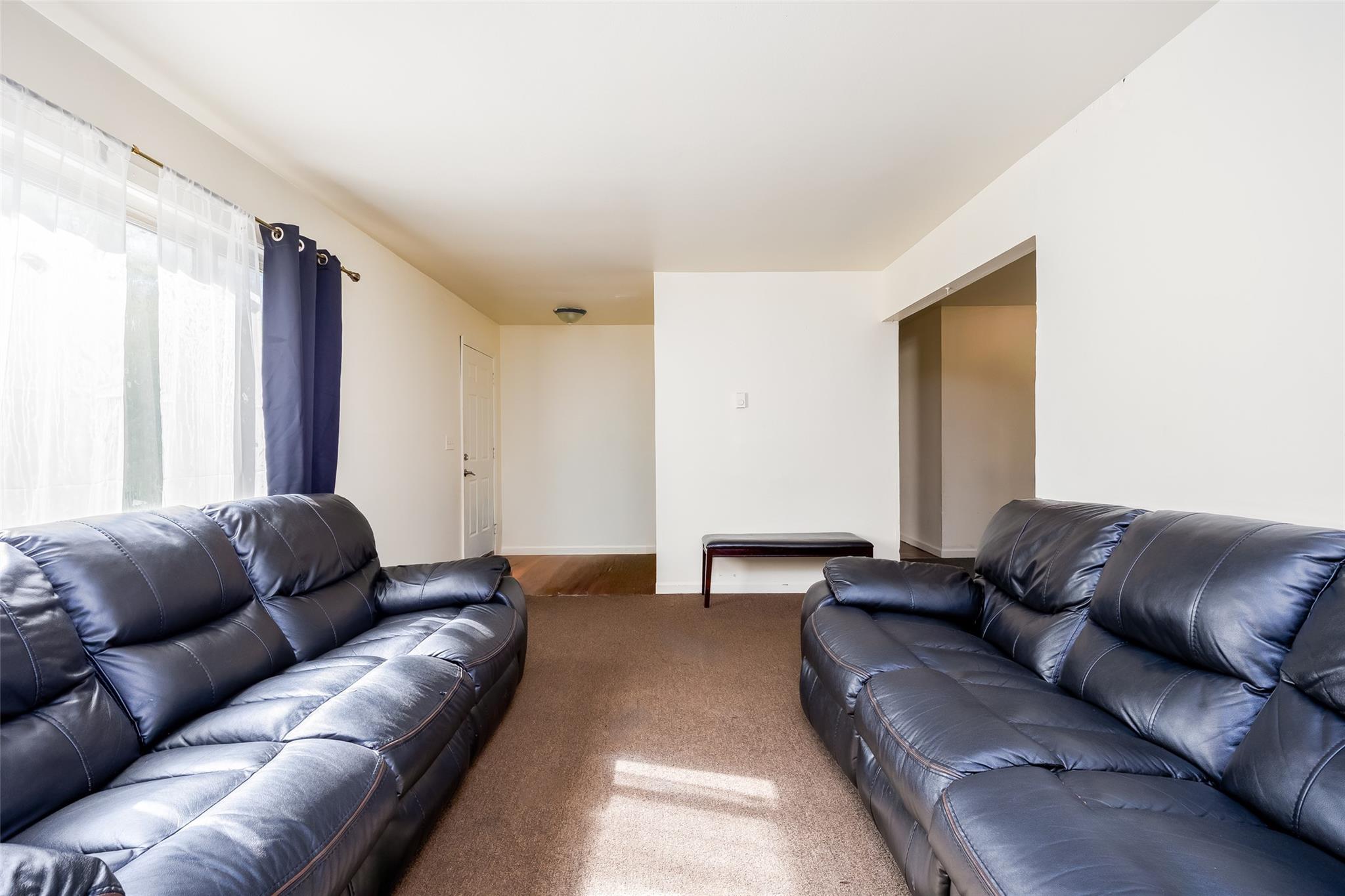 6 Gordon Avenue, Medford, New York image 9