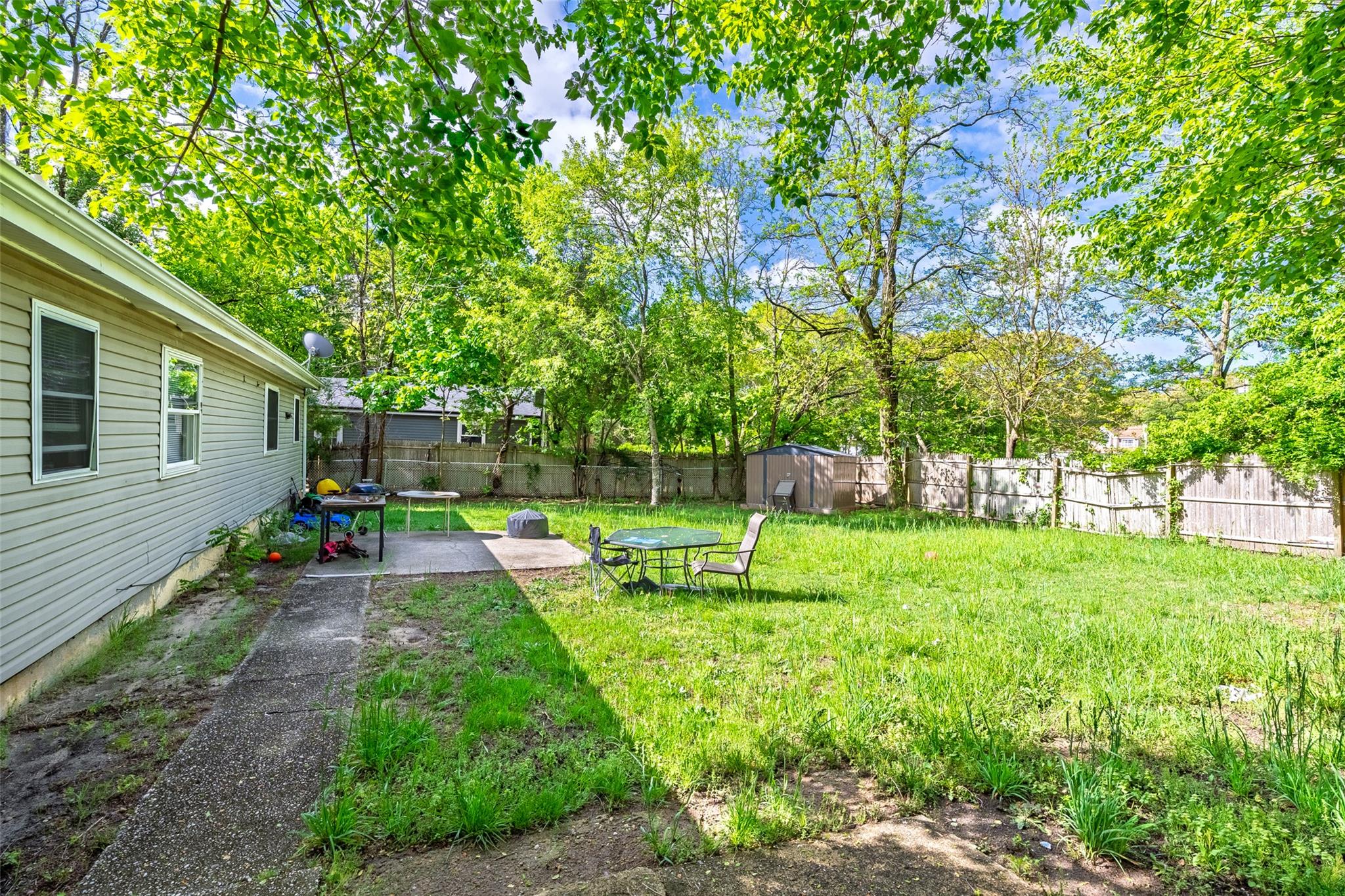 6 Gordon Avenue, Medford, New York image 4