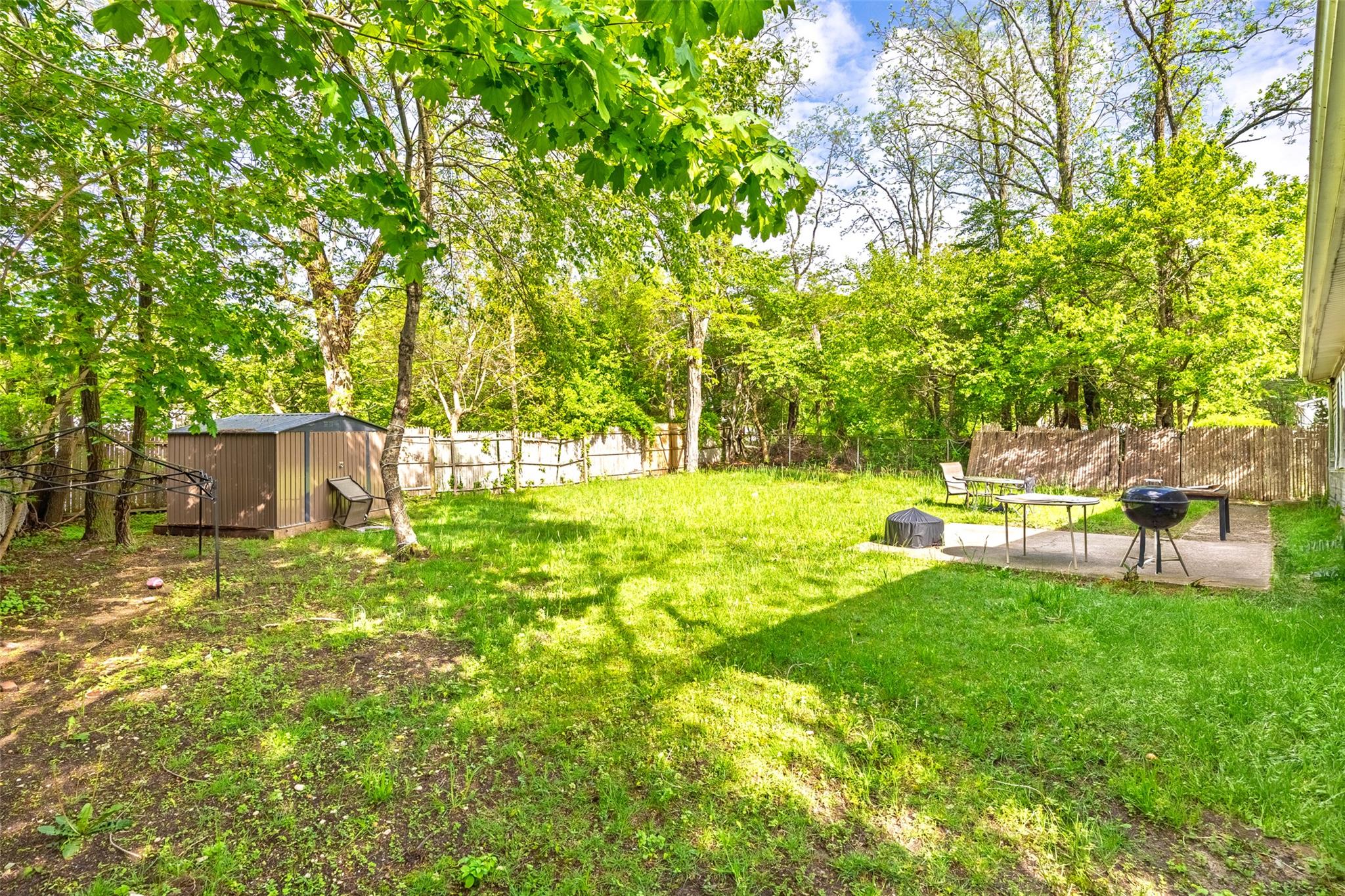 6 Gordon Avenue, Medford, New York image 6
