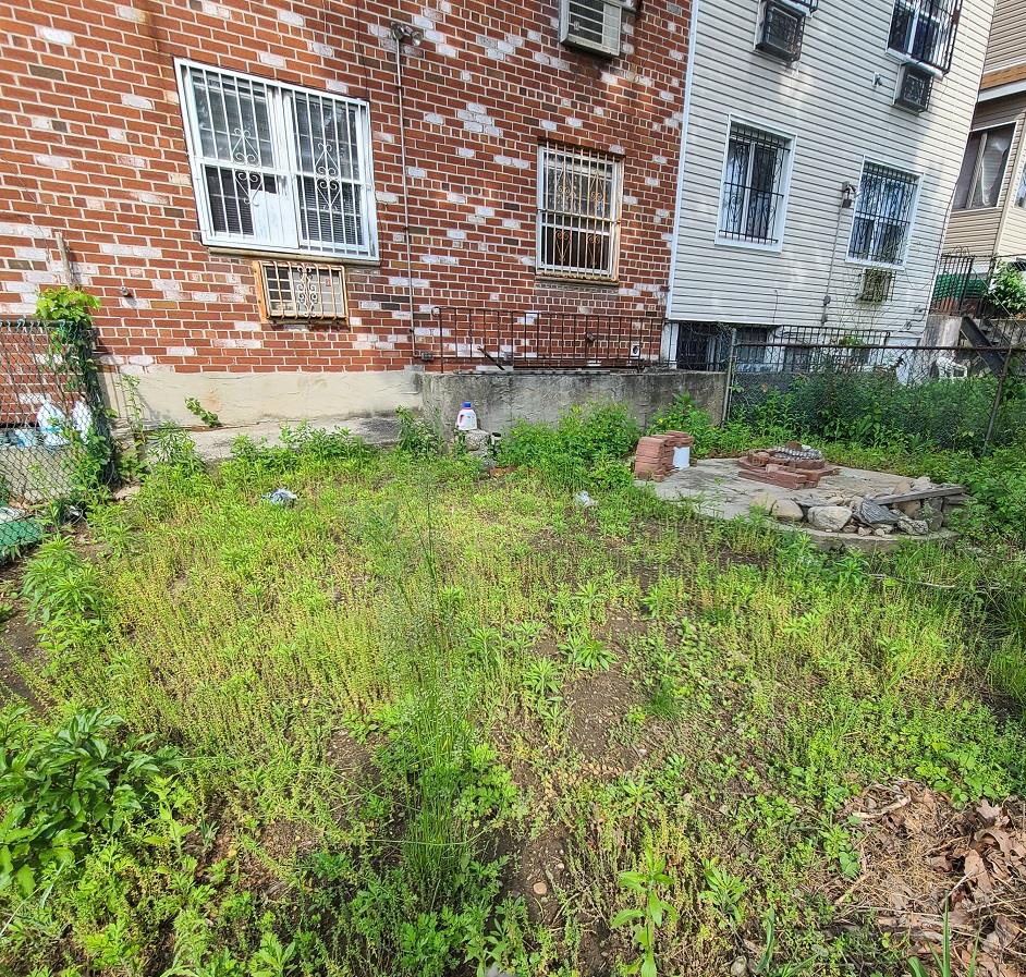 85-10 165 Street