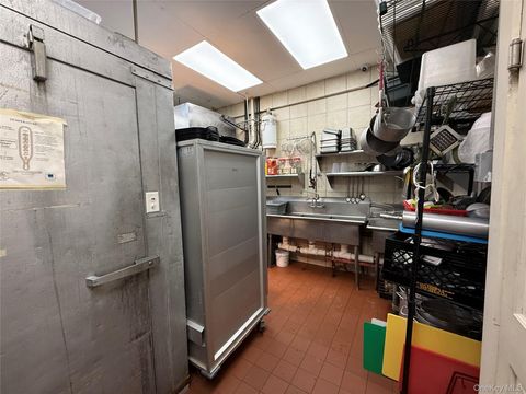 182 Maple Avenue B Rockville Centre NY 11570