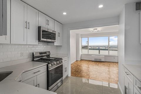 166-25 Powells Cove Boulevard 16K Beechhurst NY 11357