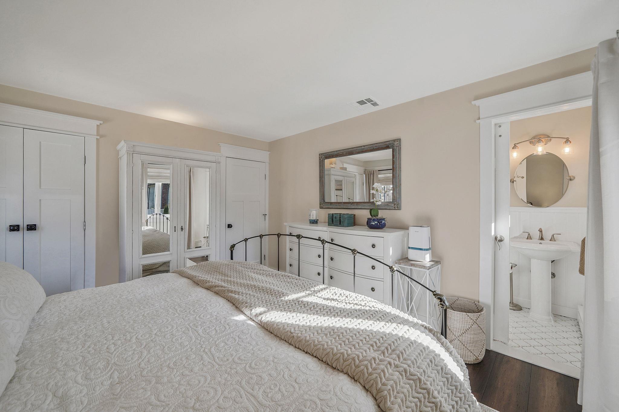 1210 Saxon Avenue, Bay Shore, New York image 15