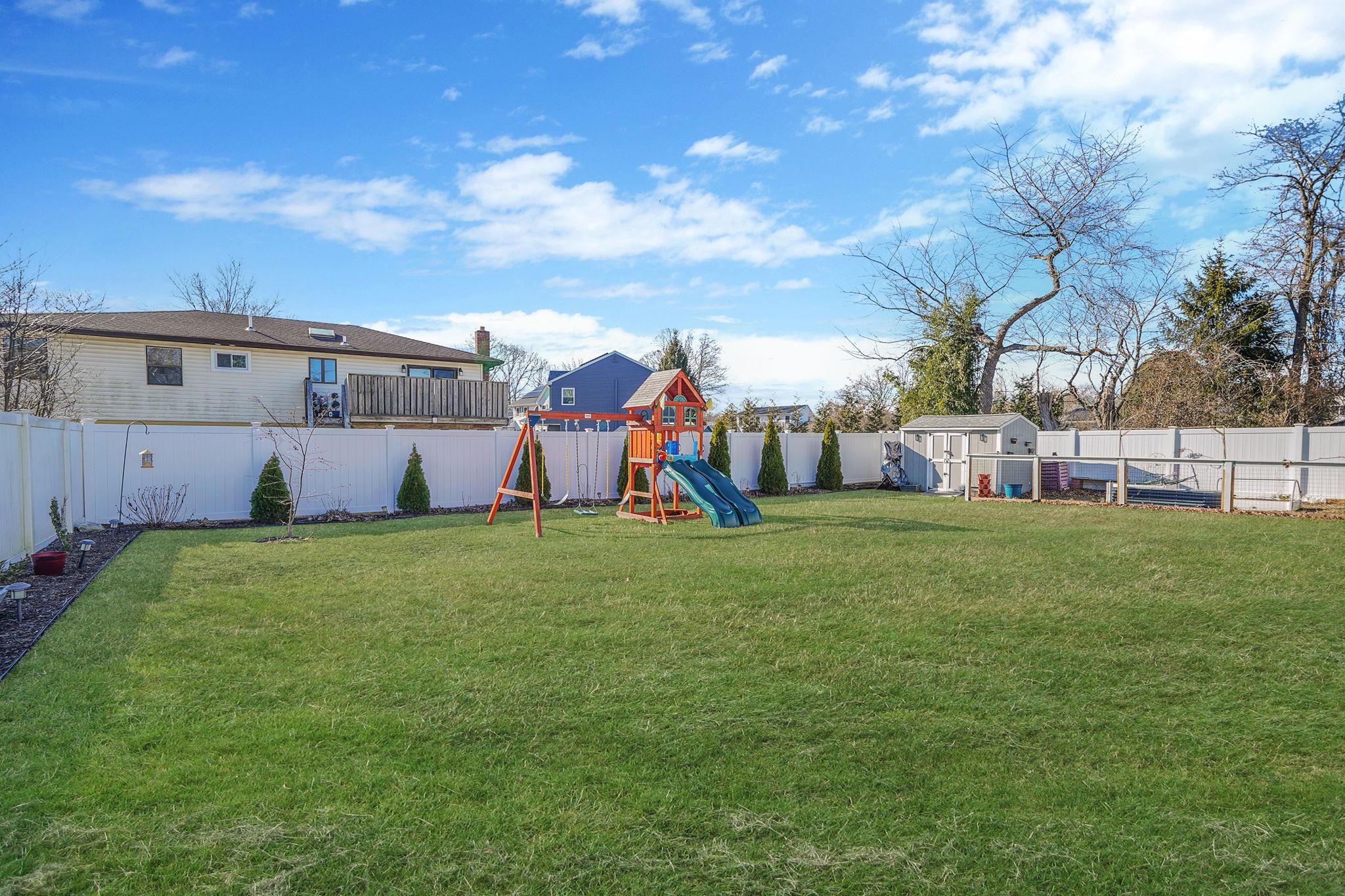 1210 Saxon Avenue, Bay Shore, New York image 29