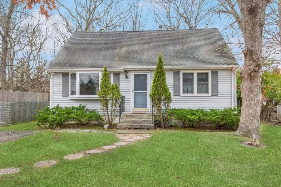 130 Meday Avenue, Mattituck, New York image 1