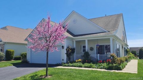 Condo For Sale - 10 Louden Loop<br/> Mount Sinai, NY 11766