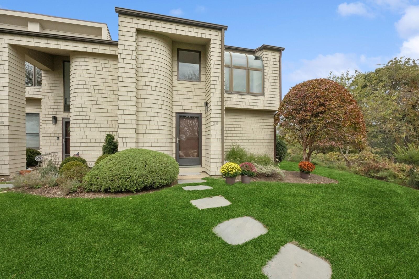 21 S Fulton Dr 29
