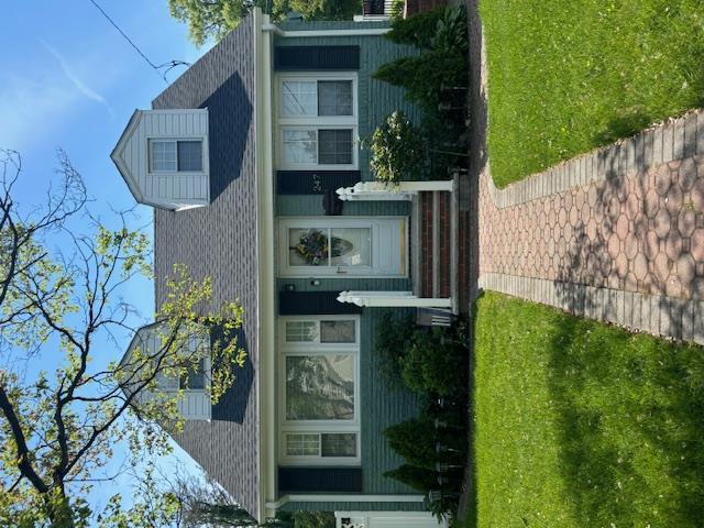 247 Barwick Boulevard, Mineola, New York image 2