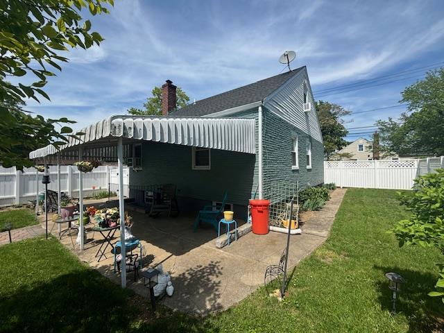 247 Barwick Boulevard, Mineola, New York image 4