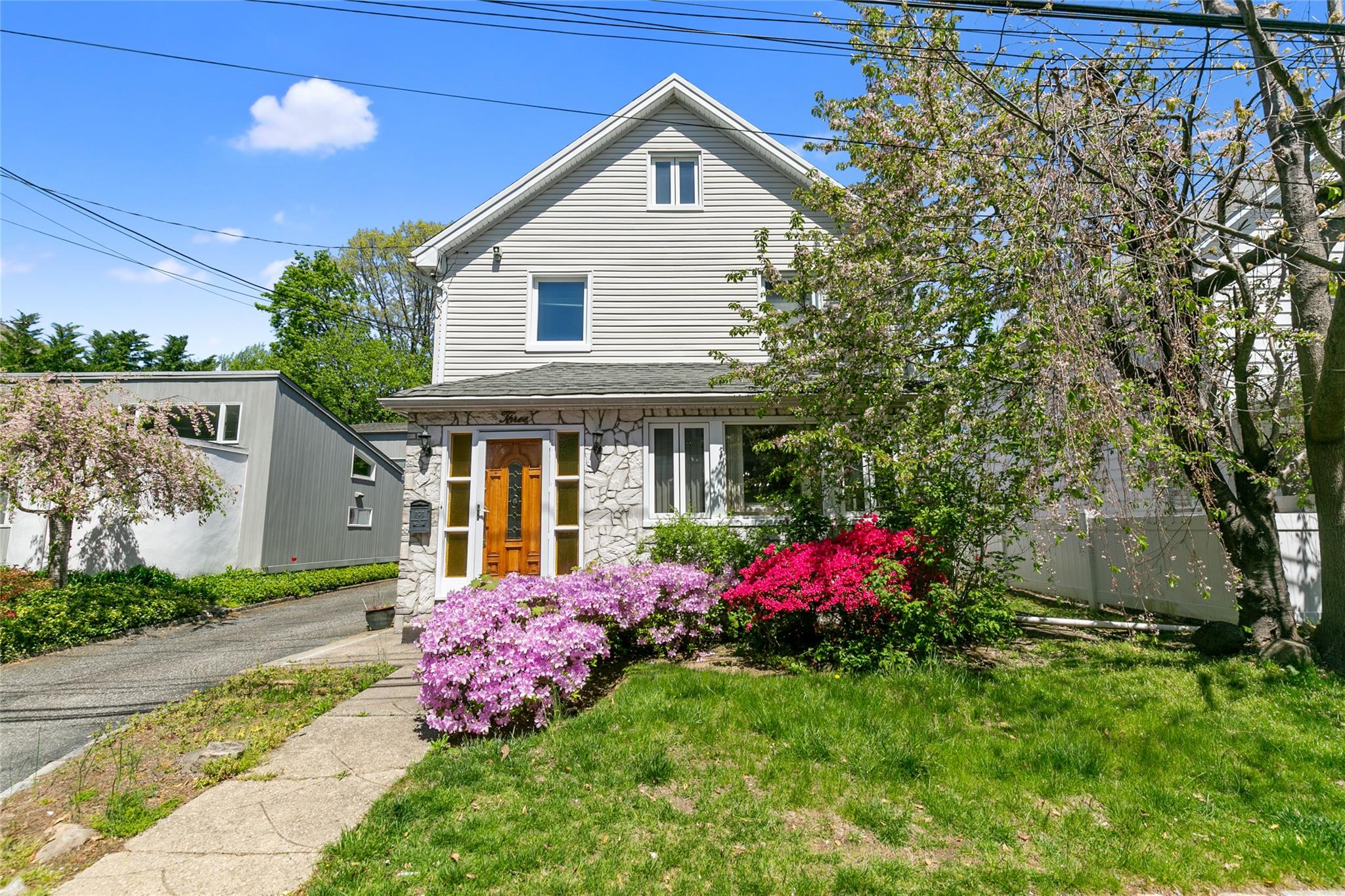 3 Franklin Road, Great Neck, New York image 1