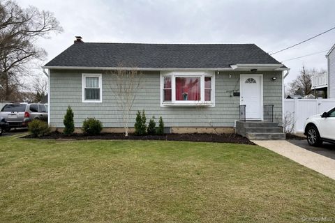Townhouse For Sale - 148 E Booker Avenue<br/> Wyandanch, NY 11798