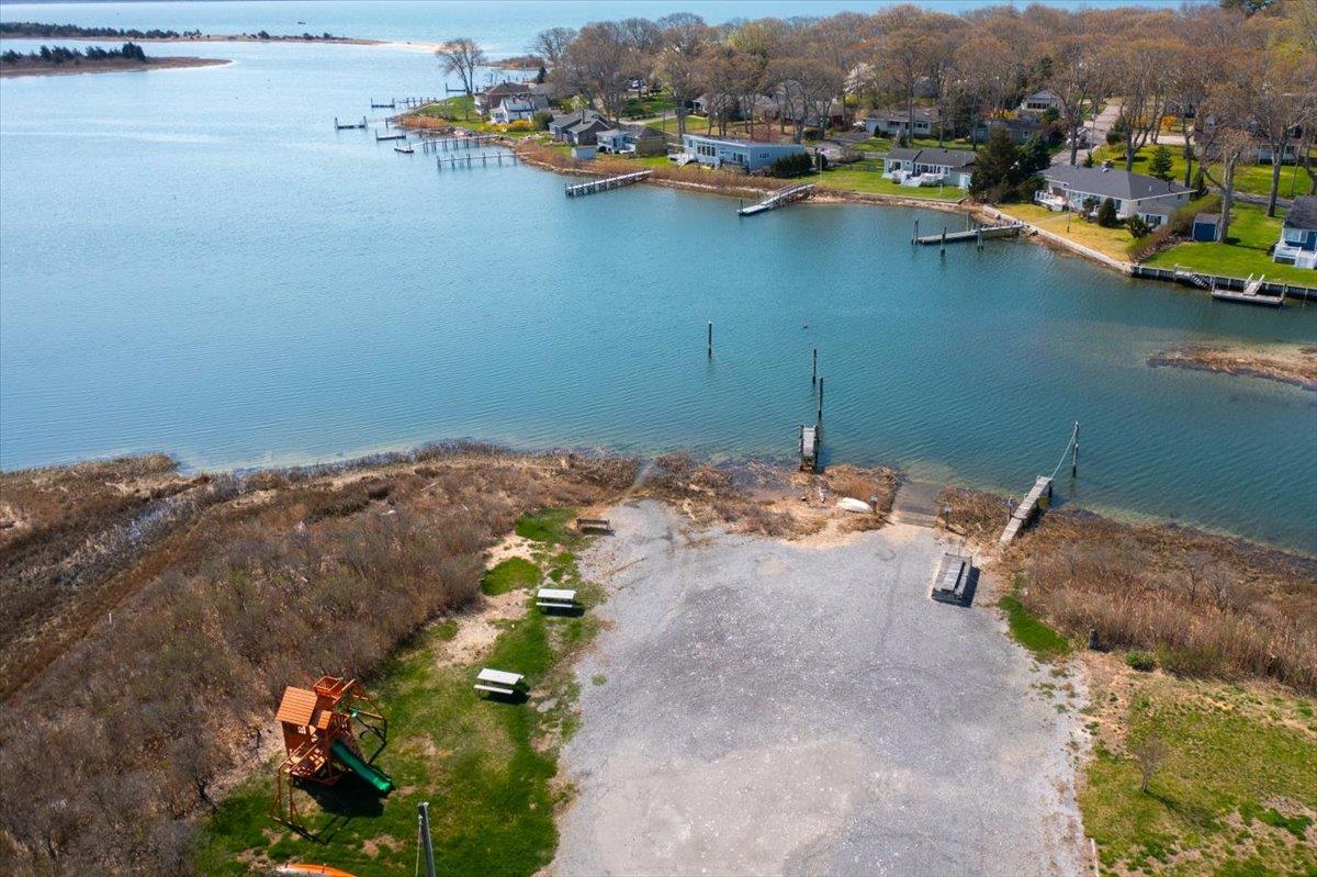 515 Corey Creek Lane, Southold, New York image 9