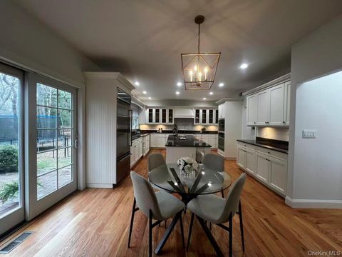 17 Nadworny Lane Stony Brook NY 11790