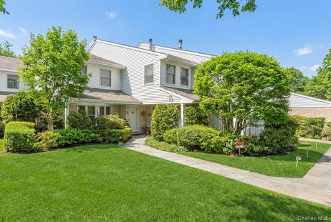 Condo For Sale - 520 Hampton Road #5<br/> Southampton, NY 11968