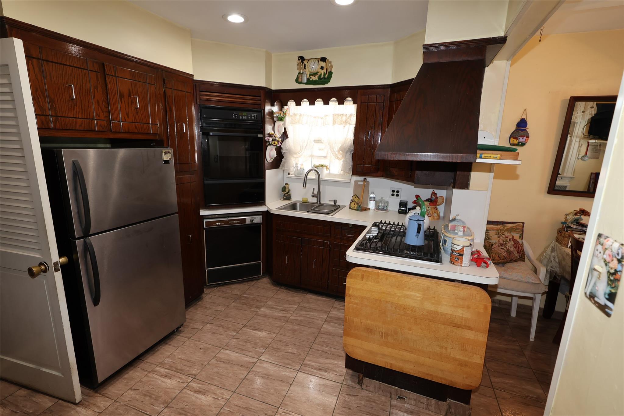 90-11 219th Street, Queens Village, New York image 4