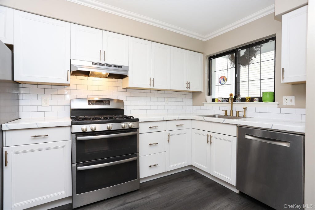 Photo of 50 Park Drive, Mount Kisco, NY 10549 (MLS # 1056513)