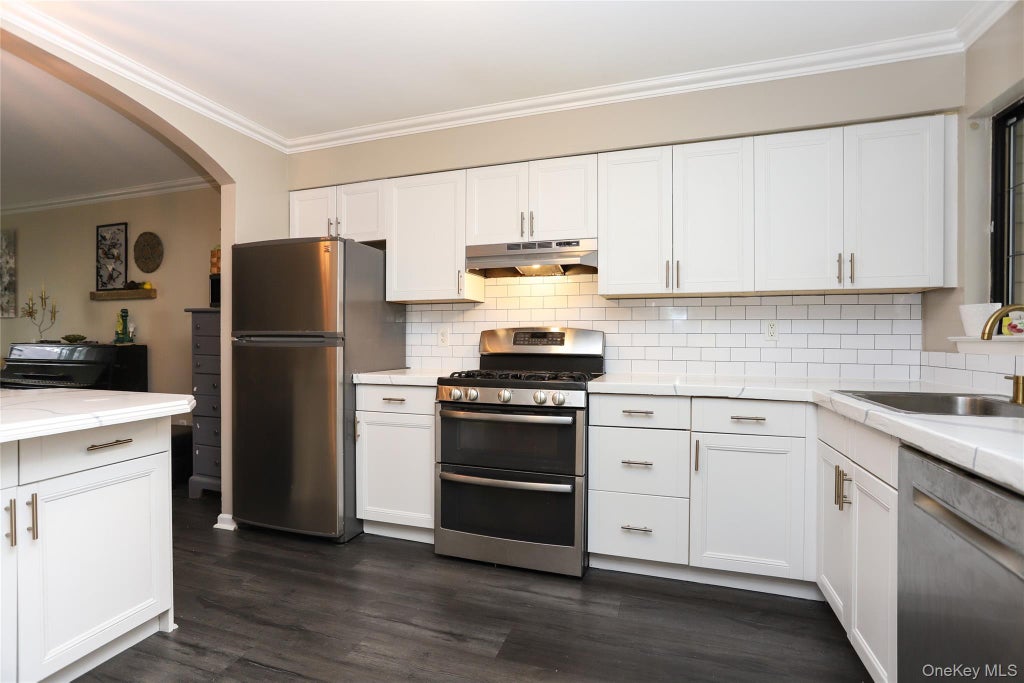 Photo of 50 Park Drive, Mount Kisco, NY 10549 (MLS # 1056513)