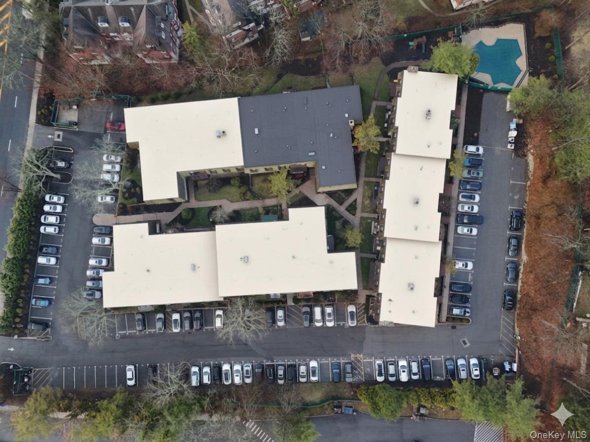 555 Central Park Avenue 125