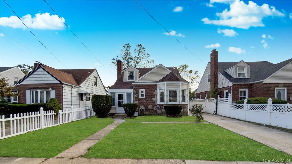Photo of 138 Windsor Parkway, Hempstead, NY 11550 (MLS # 928282)