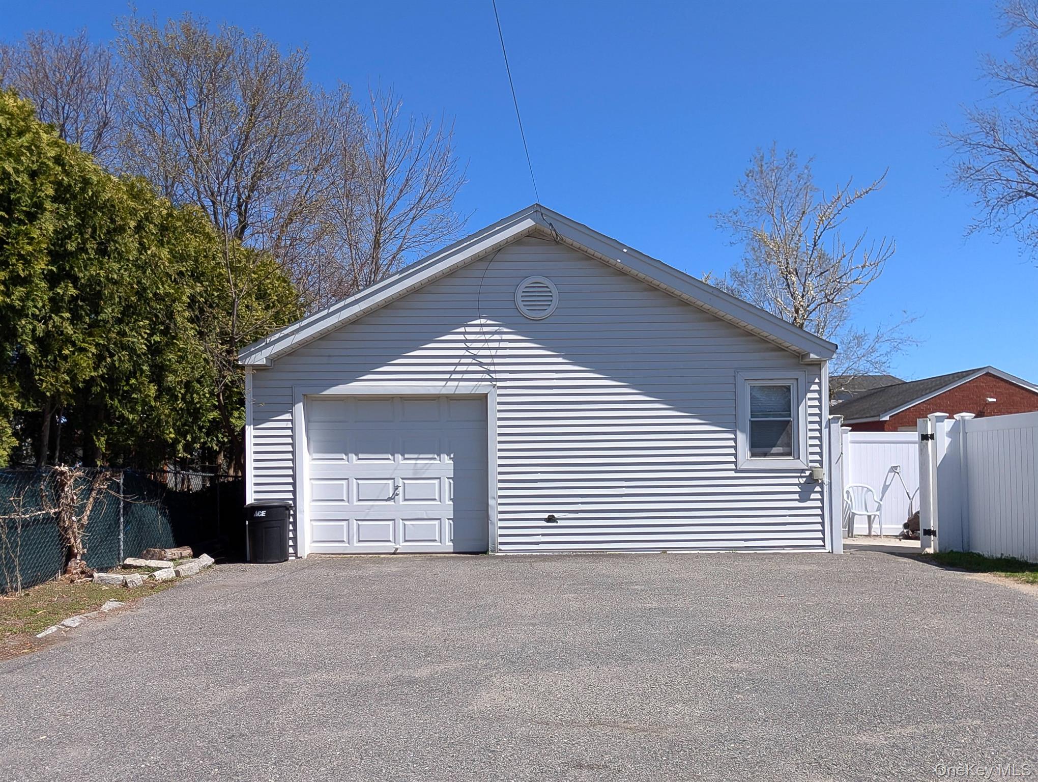 643 MIDVALE Avenue