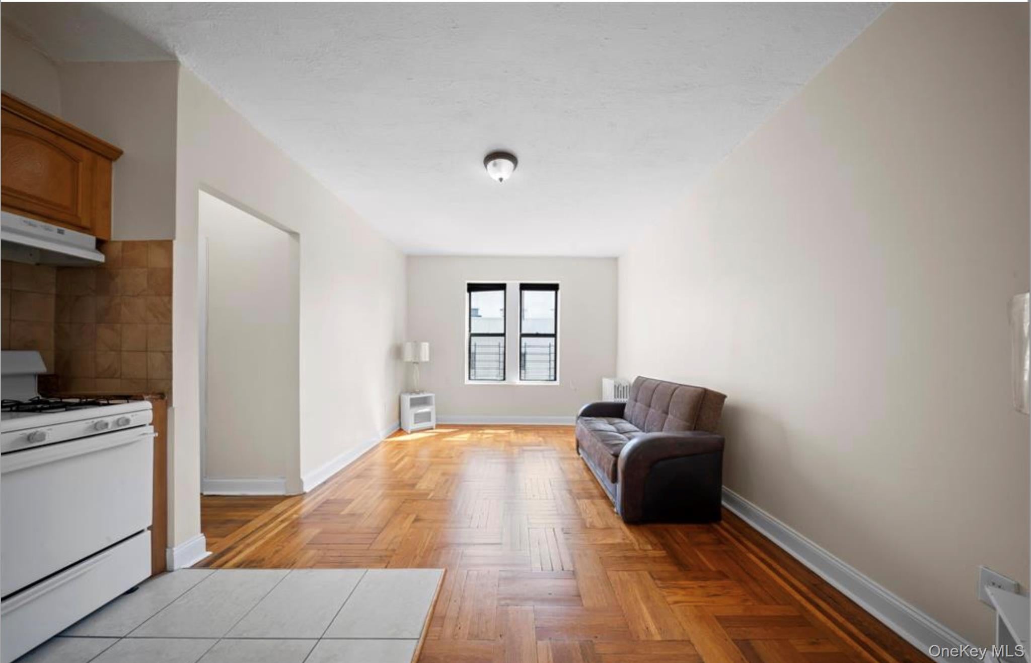 1372 Shakespeare Avenue 4D