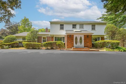 23 Pettit Drive Dix Hills NY 11746