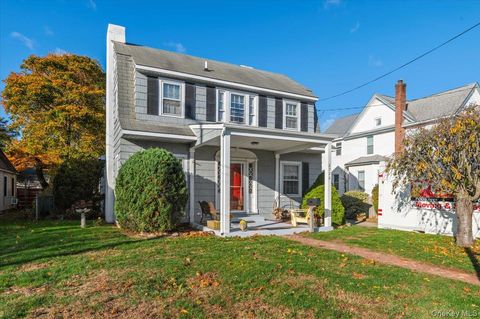 Photo of 2726 Park Avenue, Baldwin, NY 11510 (MLS # 930108)