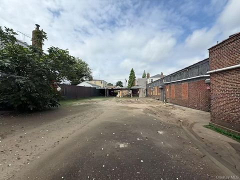 Vacant Land For Sale - 4810 Clearview Expressway<br/> Queens County, Oakland Gardens, NY 11364