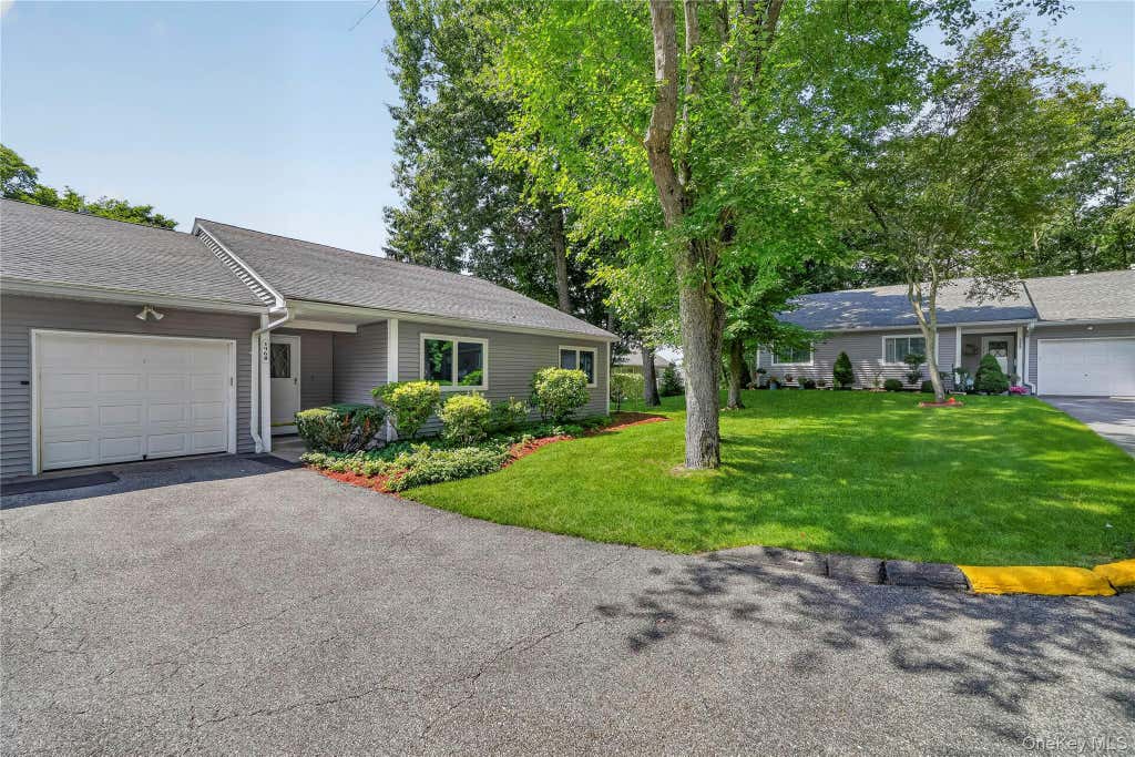 Photo of 196 Long Hill Drive #B, Yorktown Heights, NY 10598 (MLS # 1032027)
