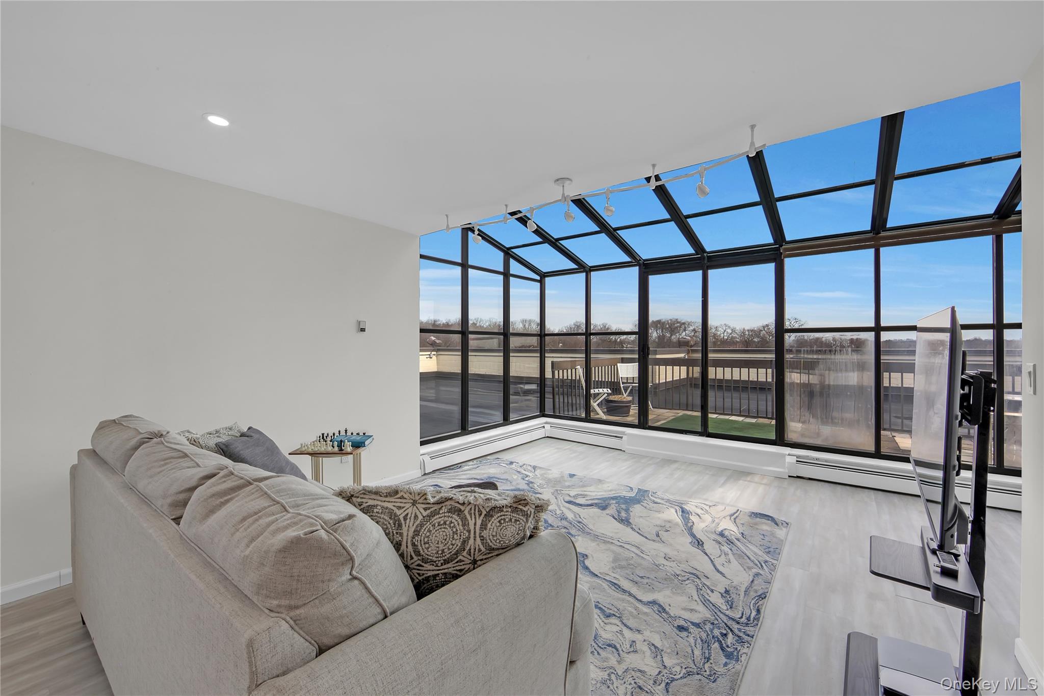 1374 Midland Avenue PH703