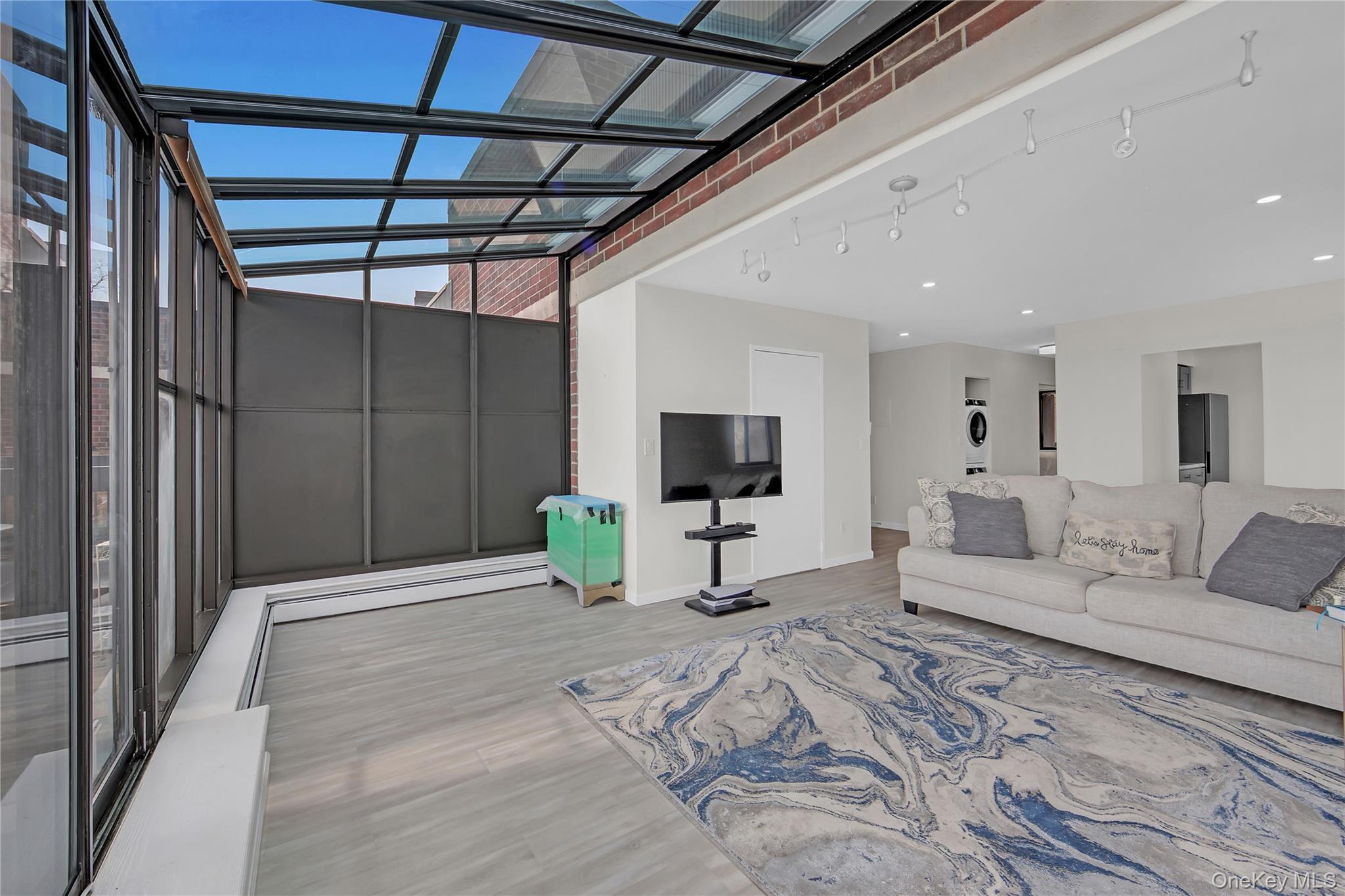 1374 Midland Avenue PH703