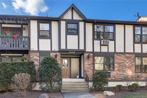 765 Sierra Vista Lane Valley Cottage NY 10989