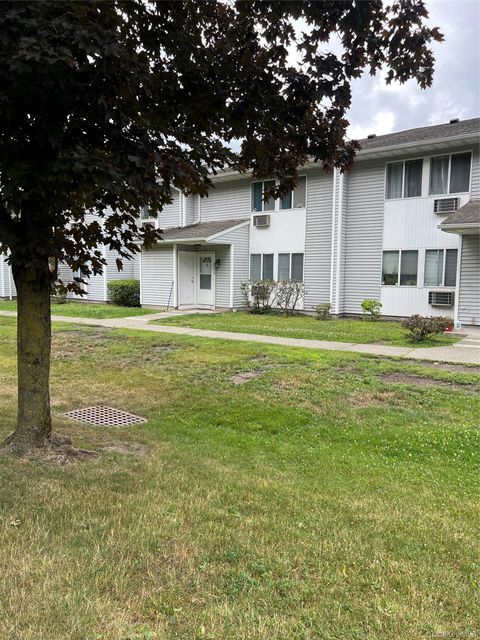 Condo For Rent - 5 Ruth Court<br/> Middletown, NY 10940
