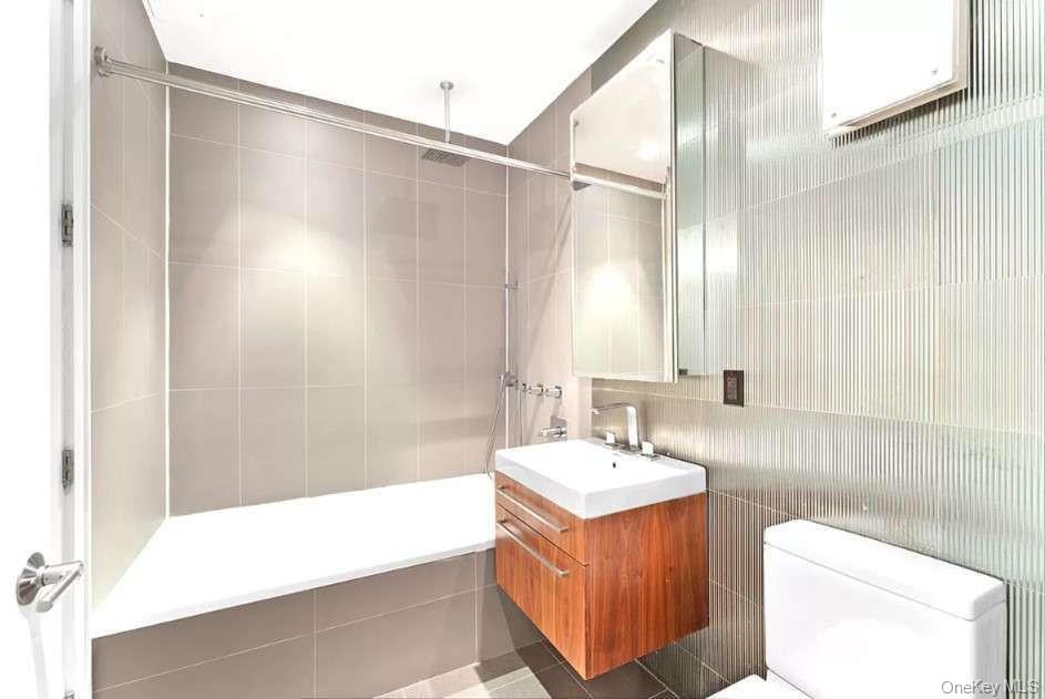 26-26 Jackson Avenue 303