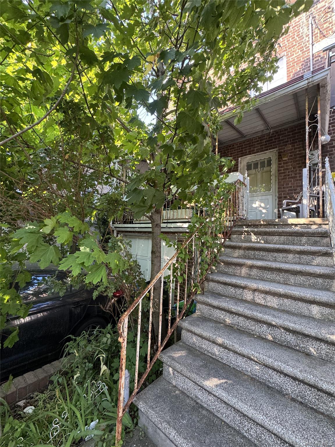 1238 Bradford Avenue