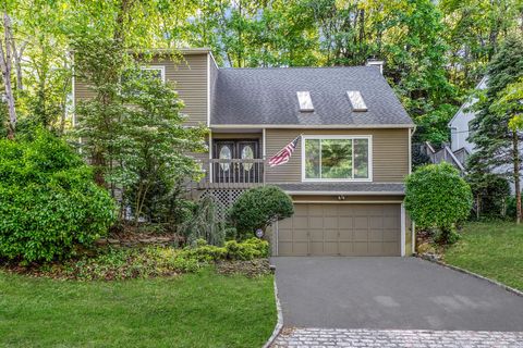 70 Sugar Toms Lane East Norwich NY 11732