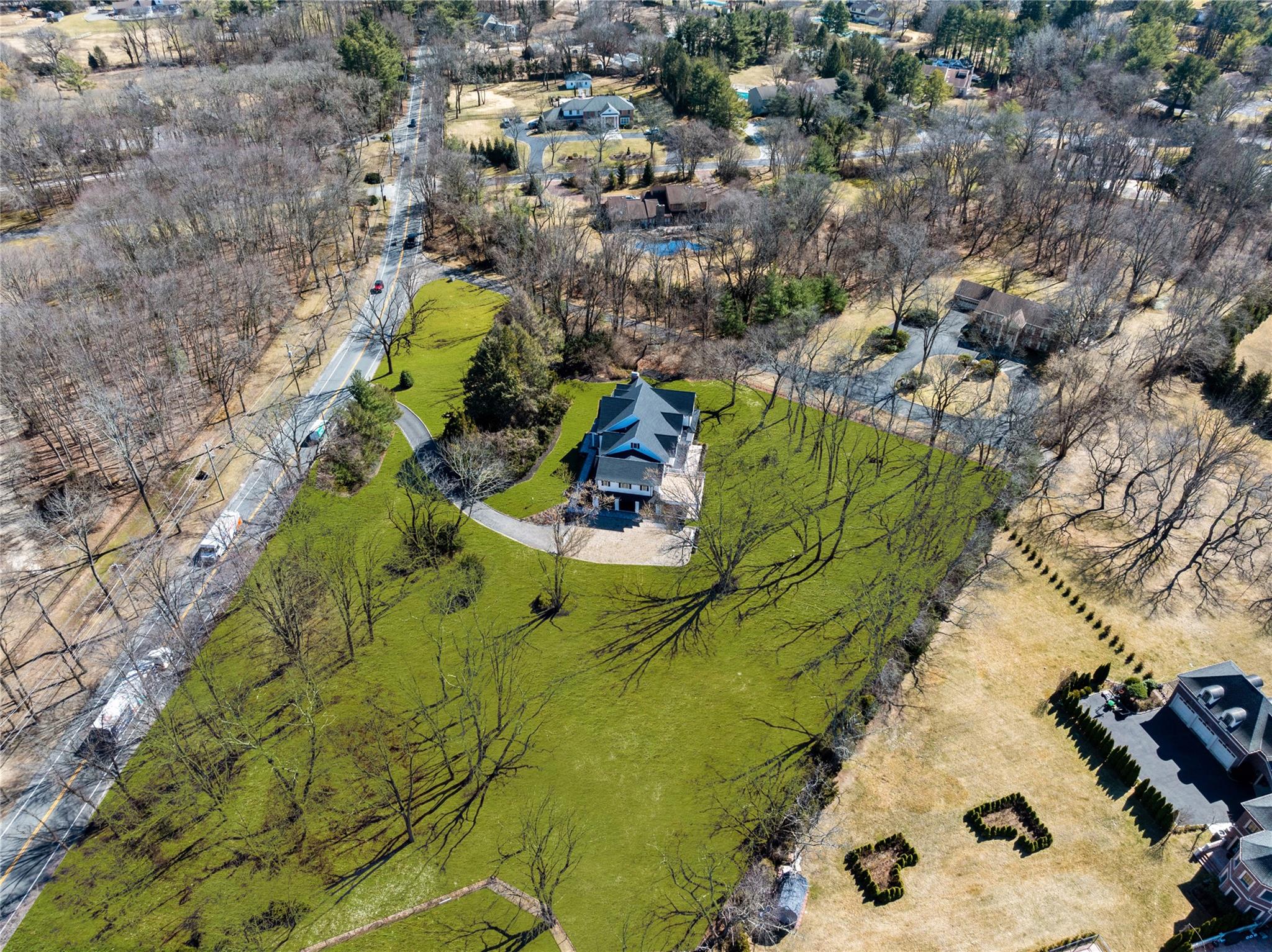 1132 Cedar Swamp Road, Old Brookville, New York image 33