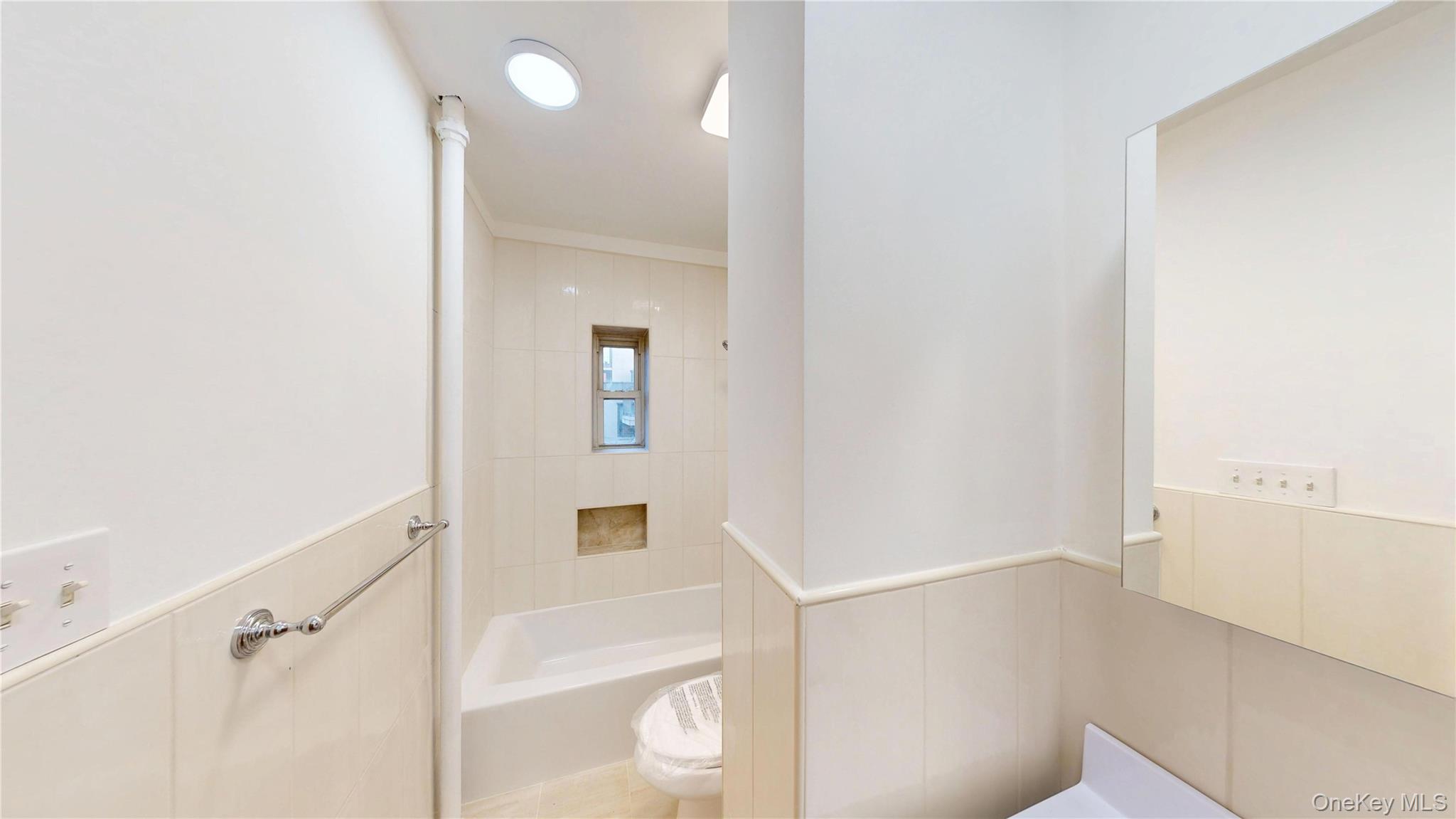 954 Manhattan Avenue