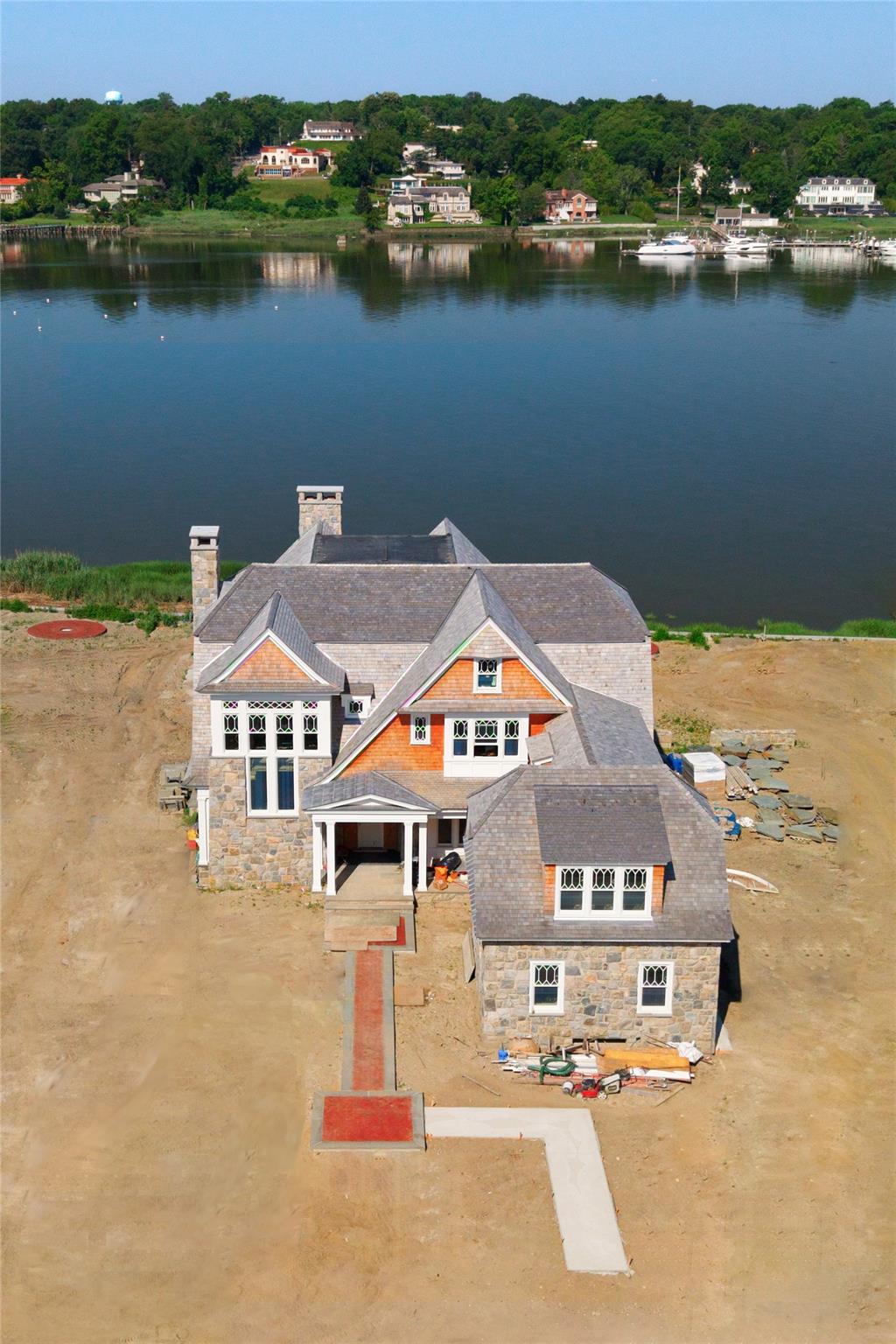 71 Lake Road