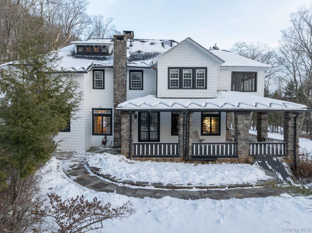 Photo of 948 County Route 25, Tannersville, NY 12485 (MLS # 945118)