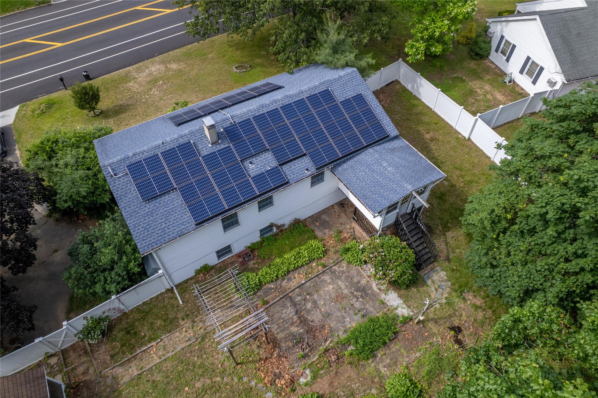 668 Hawkins Road E