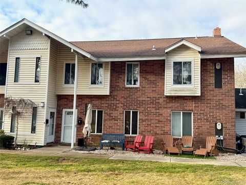 Photo of 8 Idaho Ct #i8, Coram, NY 11727 (MLS # 952142)