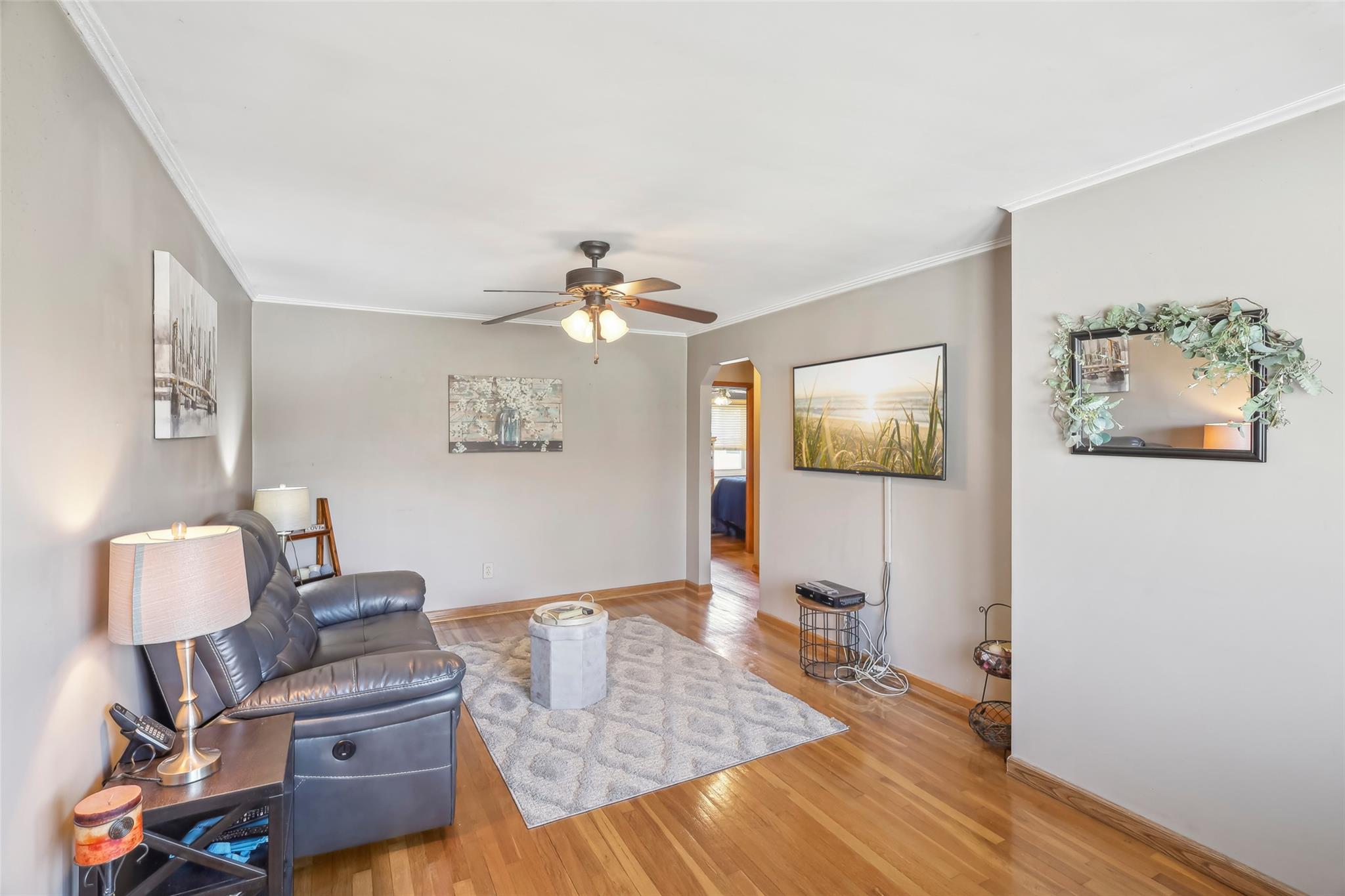 188 N 3rd Street, Bethpage, New York image 15