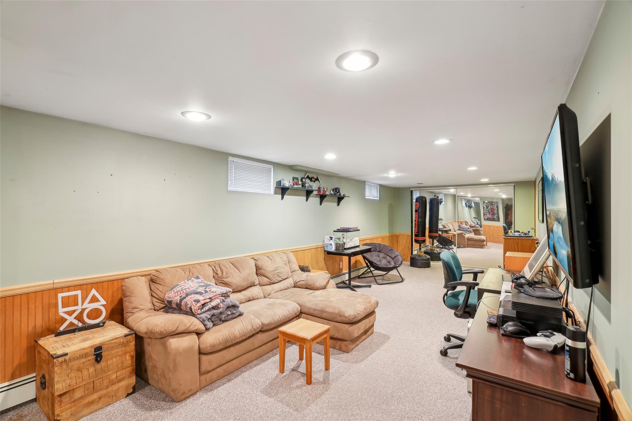 188 N 3rd Street, Bethpage, New York image 34