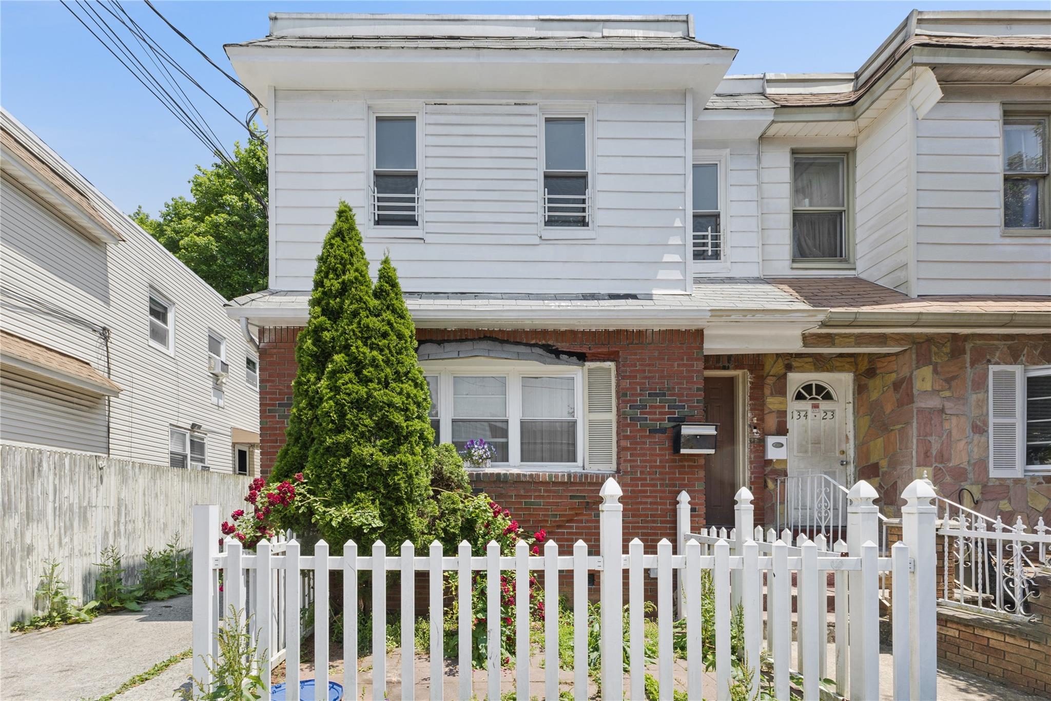 Hawtree Street, Ozone Park, Queens, NY - 5 Bedrooms  
3 Bathrooms - 