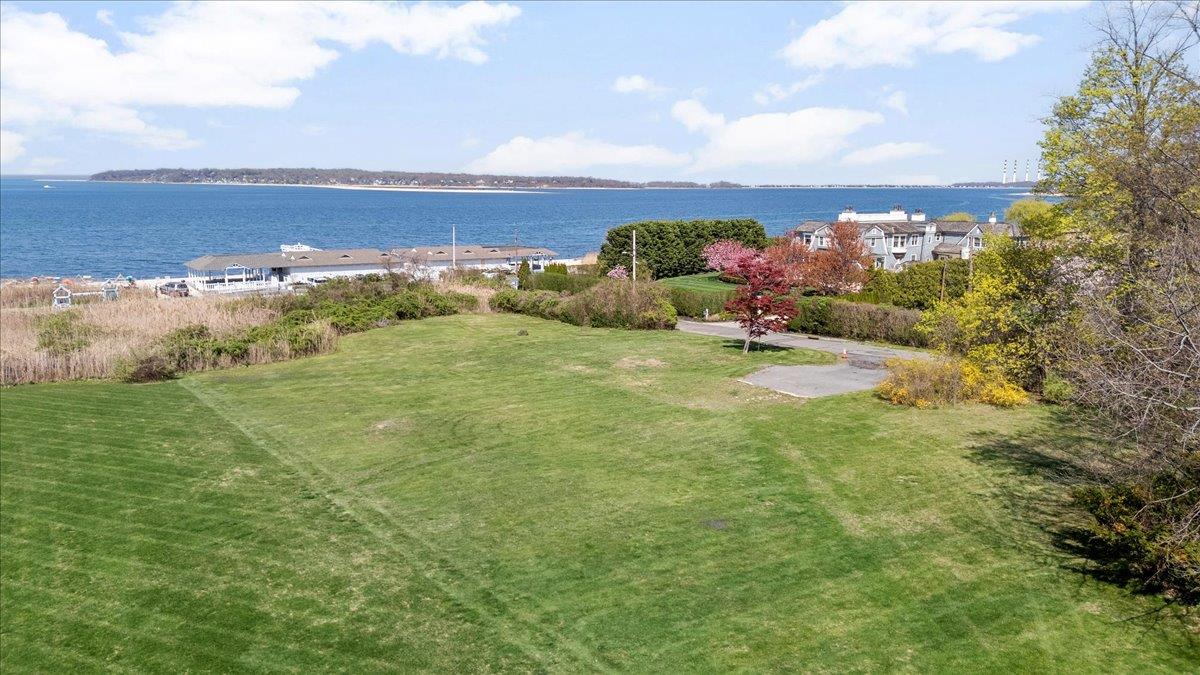 36 Bay Crest Drive, Huntington, New York image 12