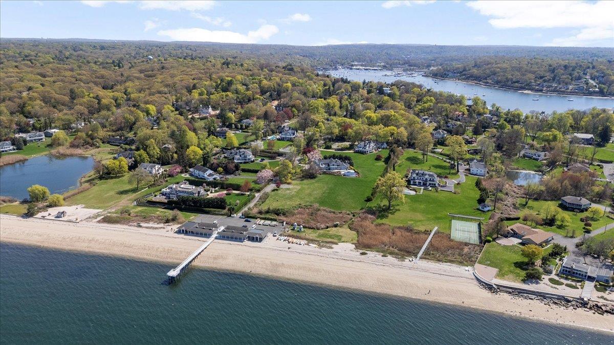 36 Bay Crest Drive, Huntington, New York image 10