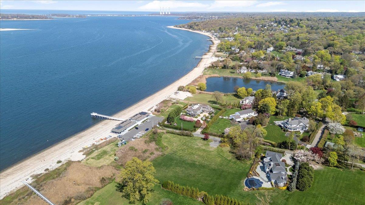36 Bay Crest Drive, Huntington, New York image 8