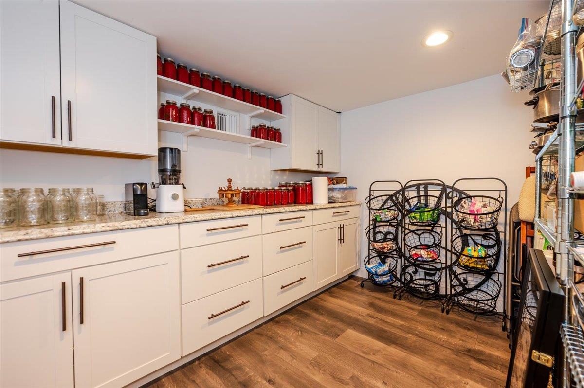924 Van Buren Avenue, Franklin Square, New York image 30